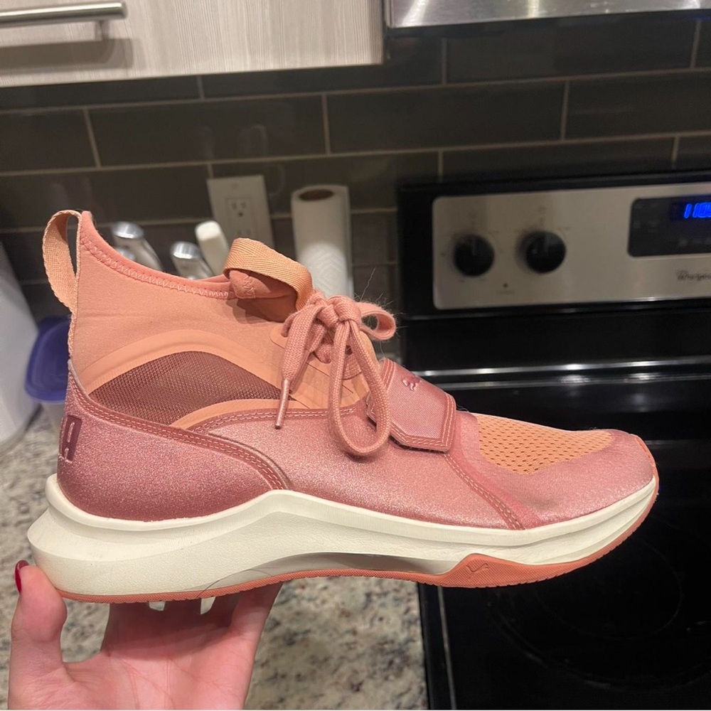 Puma Women's Pink Sneakers